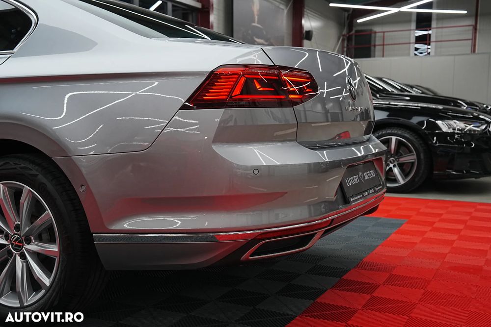 Volkswagen Passat 2.0 TDI DSG Highline - 21
