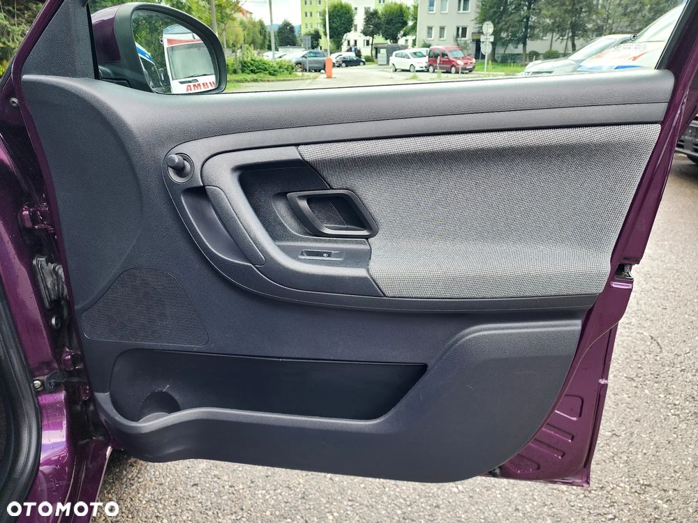 Skoda Fabia 1.2 HTP COOL Edition - 37