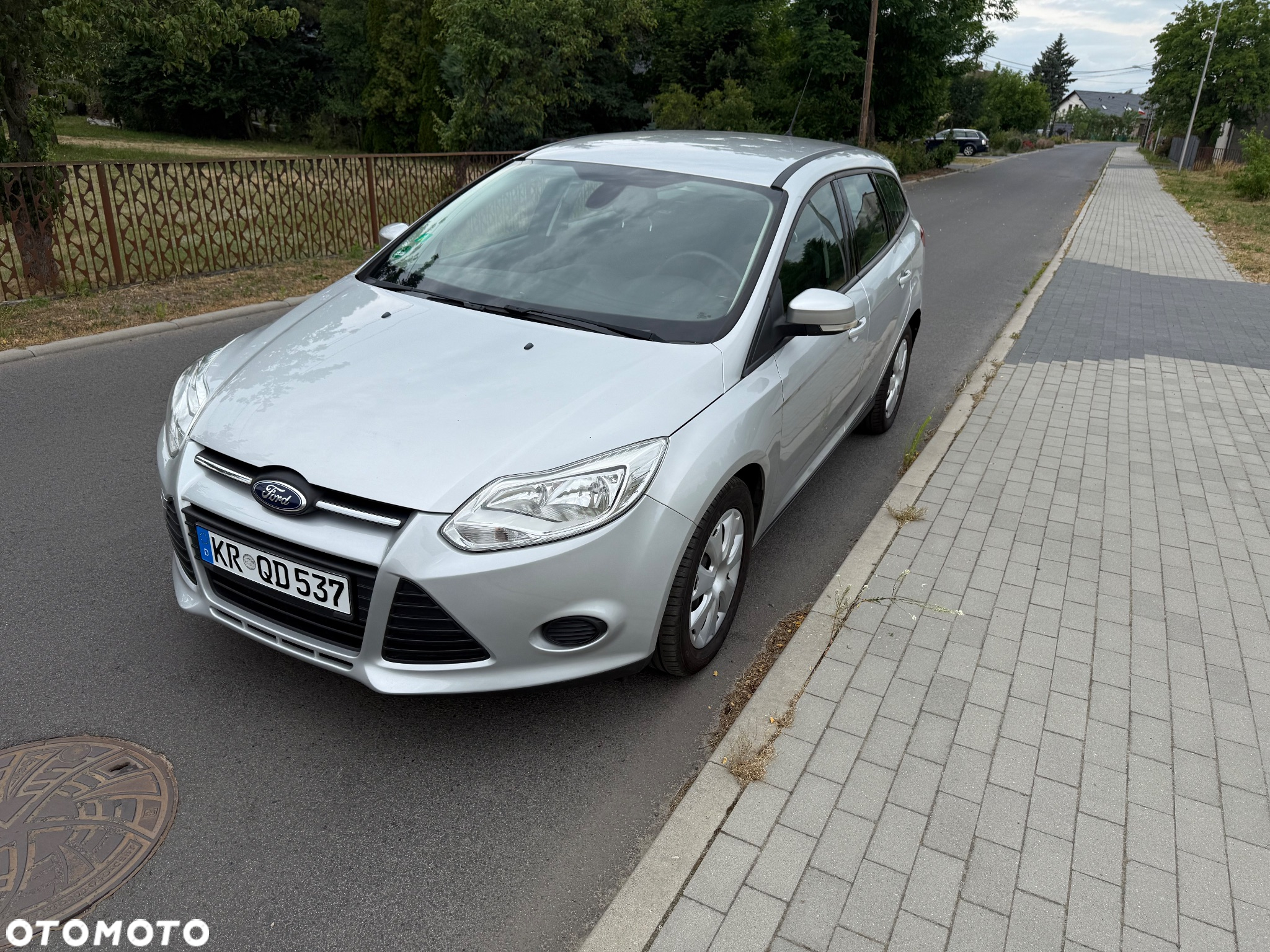 Ford Focus Turnier 1.6 TDCi DPF Start-Stopp-System SYNC Edition - 2