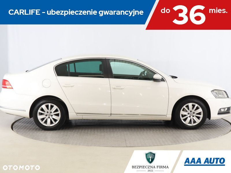 Volkswagen Passat - 8