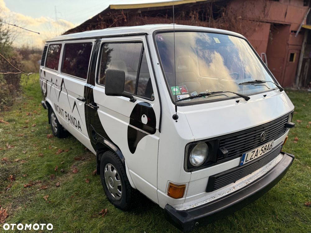 Volkswagen Caravelle - 2