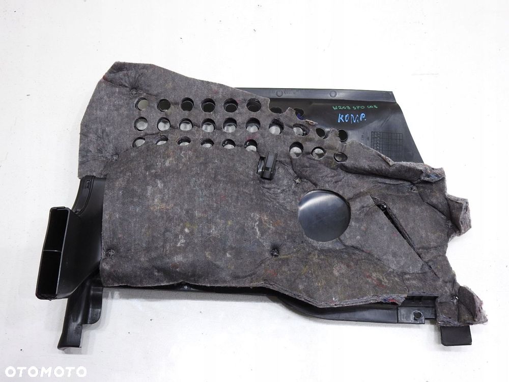 OSŁONA POD KONSOLĘ PRAWA MERCEDES W203 - 4