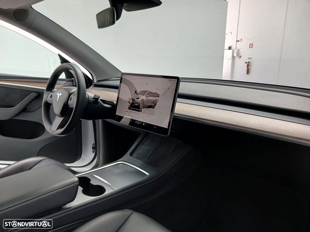 Tesla Model Y Standard - 6