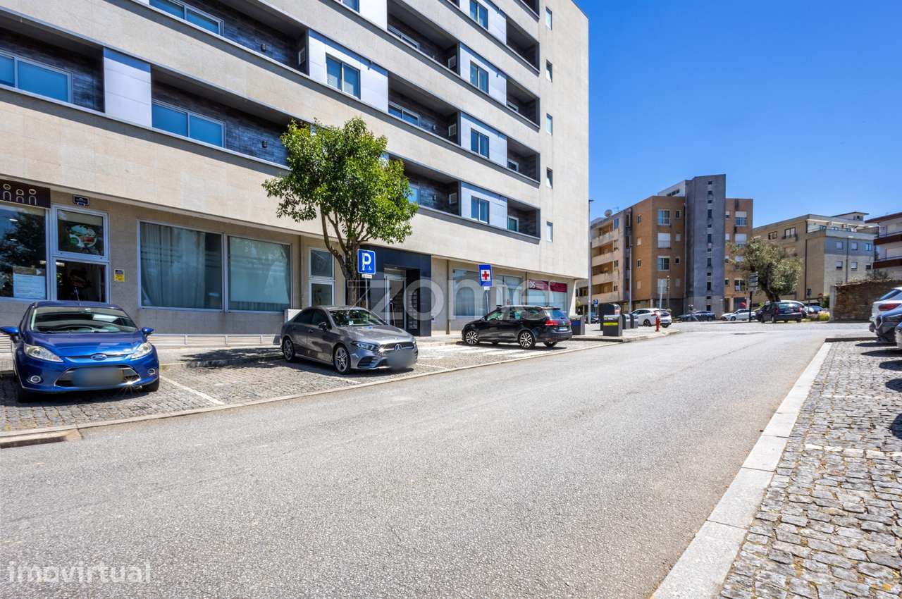 Apartamento T3 Edifício Camélias - Grande imagem: 4/38