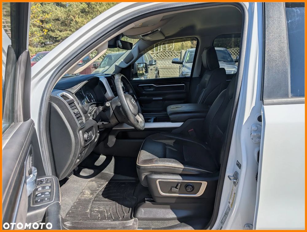 RAM 1500 Crew Cab Laramie - 11