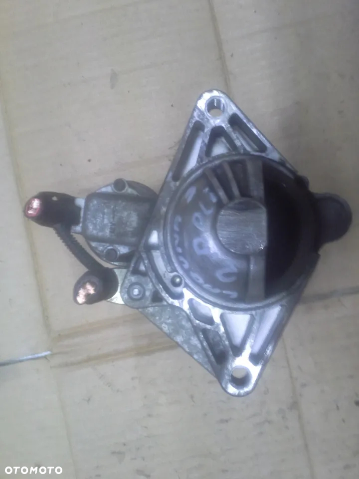 Renault Laguna III 2.0 DCi rozrusznik TS22E9  8200568535E - 4