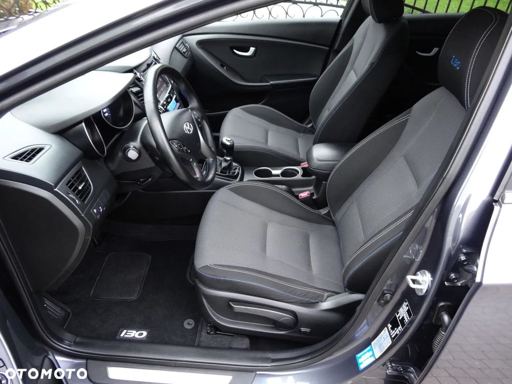 Hyundai i30 blue 1.6 GDI Passion - 21