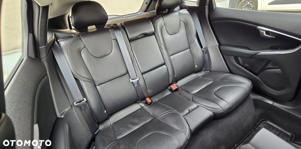 Volvo V40 - 34