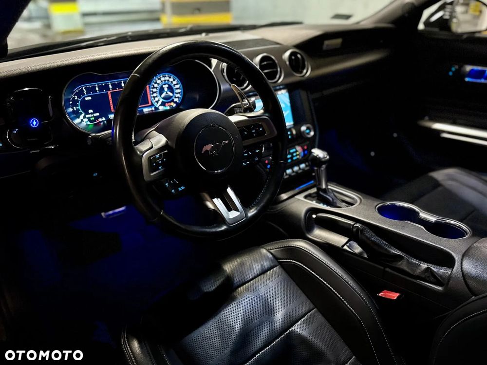 Ford Mustang 5.0 V8 GT - 12