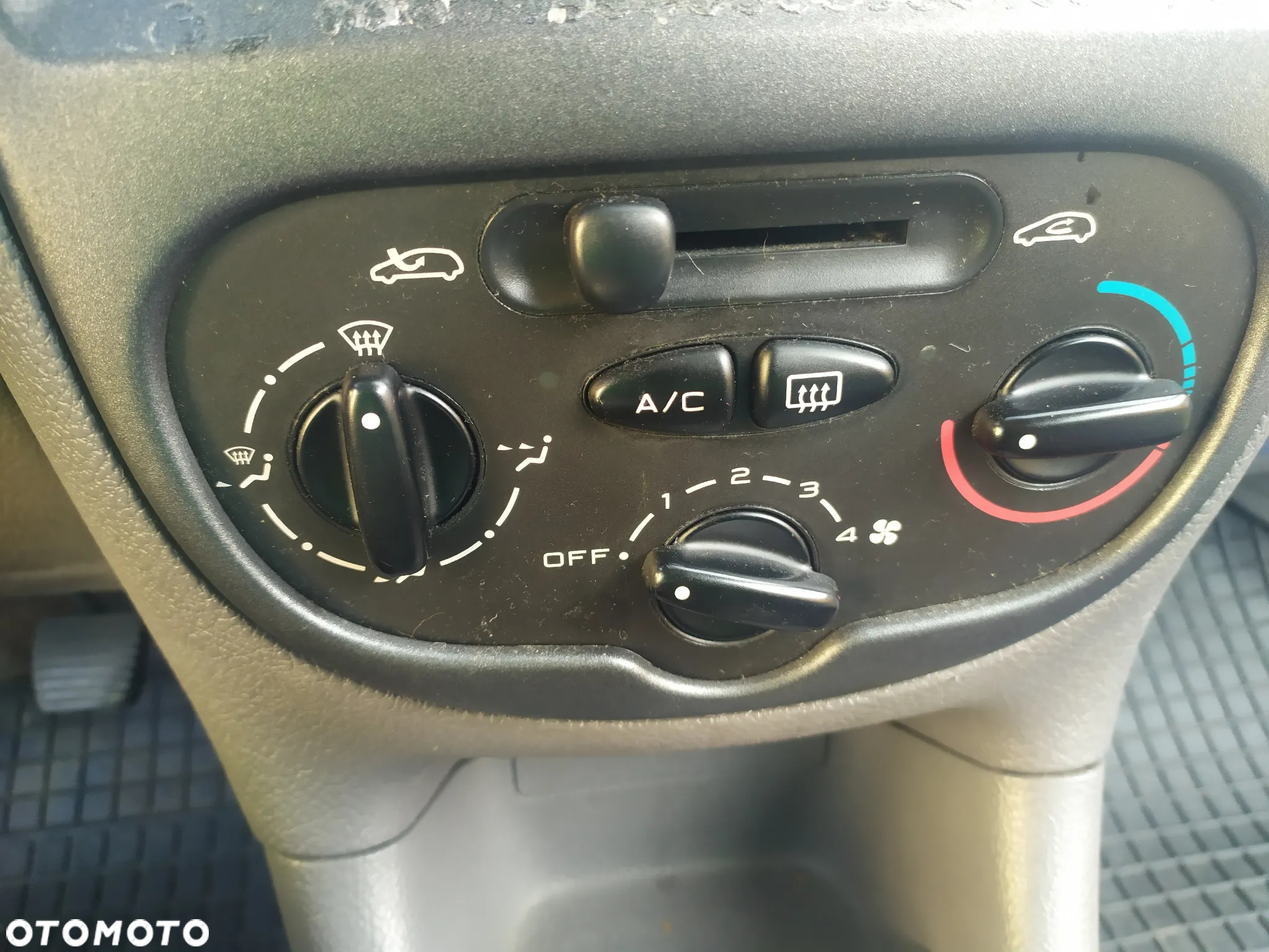 Peugeot 206 1.1 Color-Line - 15