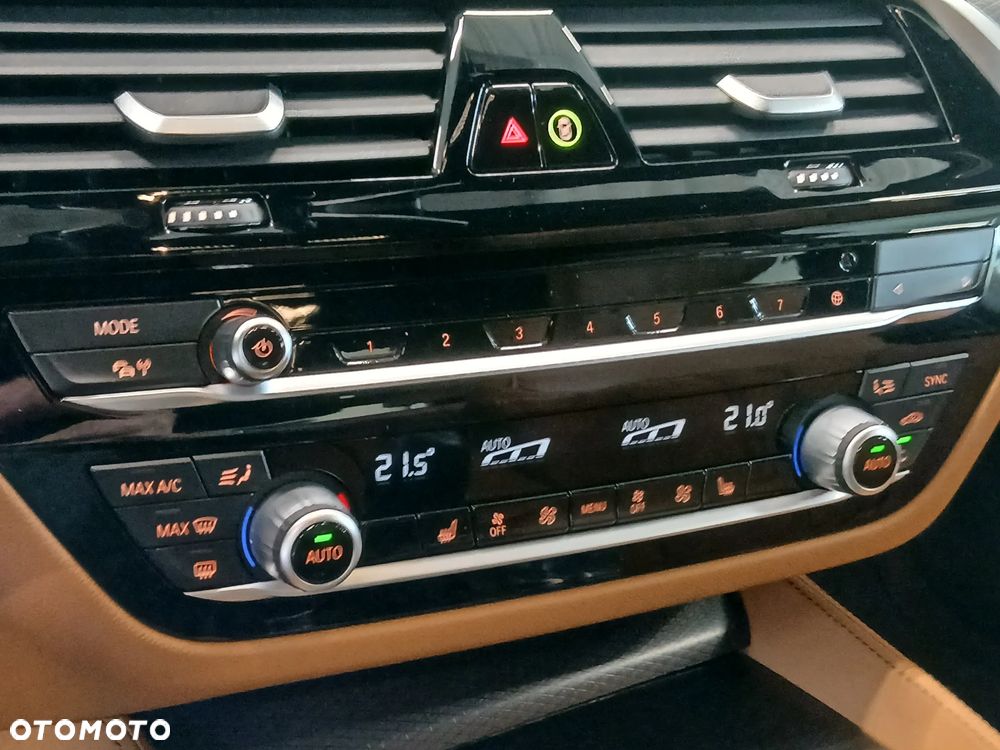 BMW Seria 5 530i xDrive mHEV M Sport sport - 18