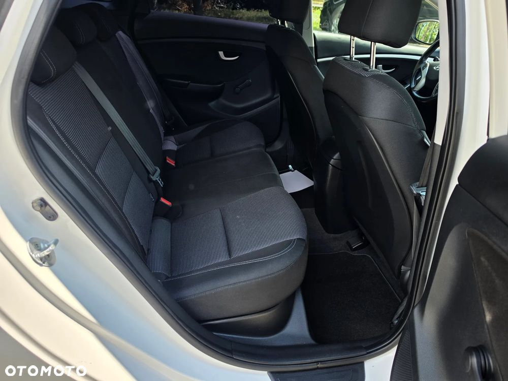 Hyundai i30 1.6 CRDi Comfort - 22