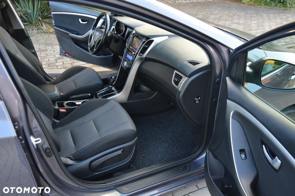 Hyundai i30 1.6 CRDi Premium DCT - 11