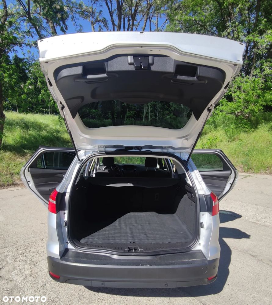 Ford Focus 1.5 TDCi SYNC Edition - 5