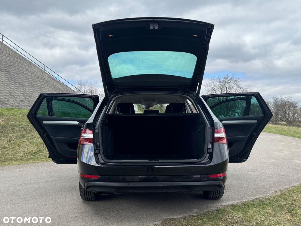 Skoda Superb 2.0 TDI Ambition - 20