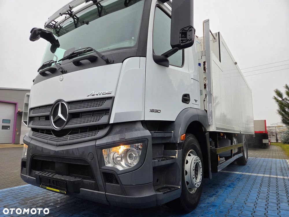 Mercedes-Benz atego antos - 13