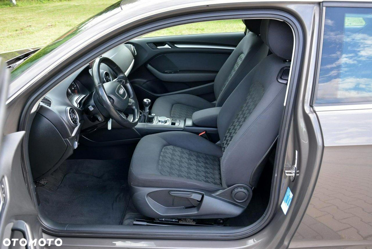 Audi A3 1.6 TDI Ambiente - 16