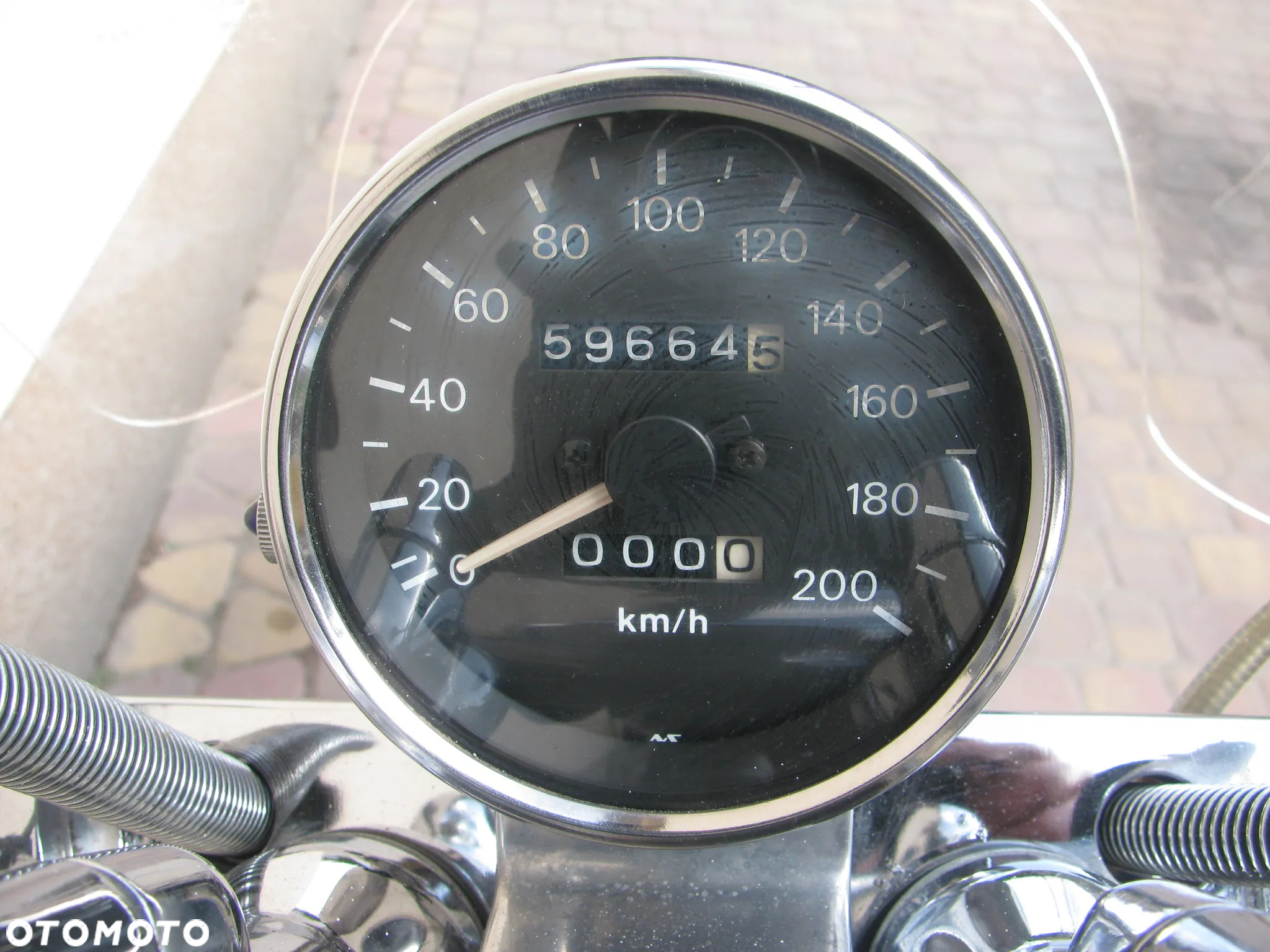 Suzuki Intruder - 9