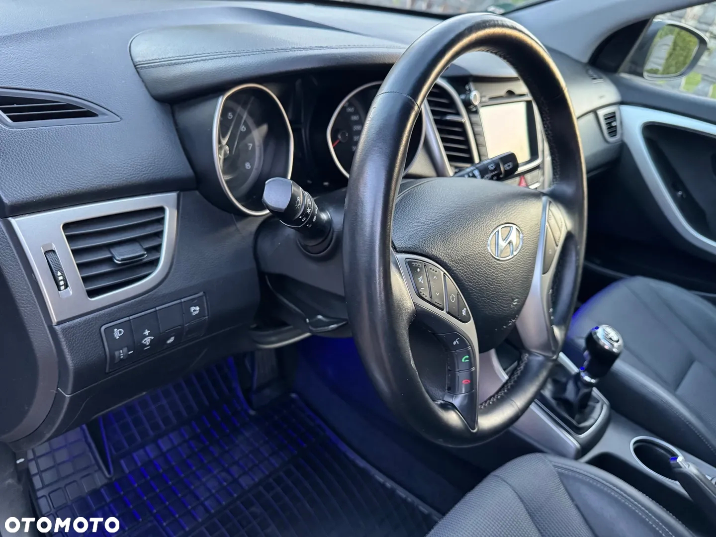 Hyundai i30 i30cw 1.6 Fifa World Cup Edition - 12