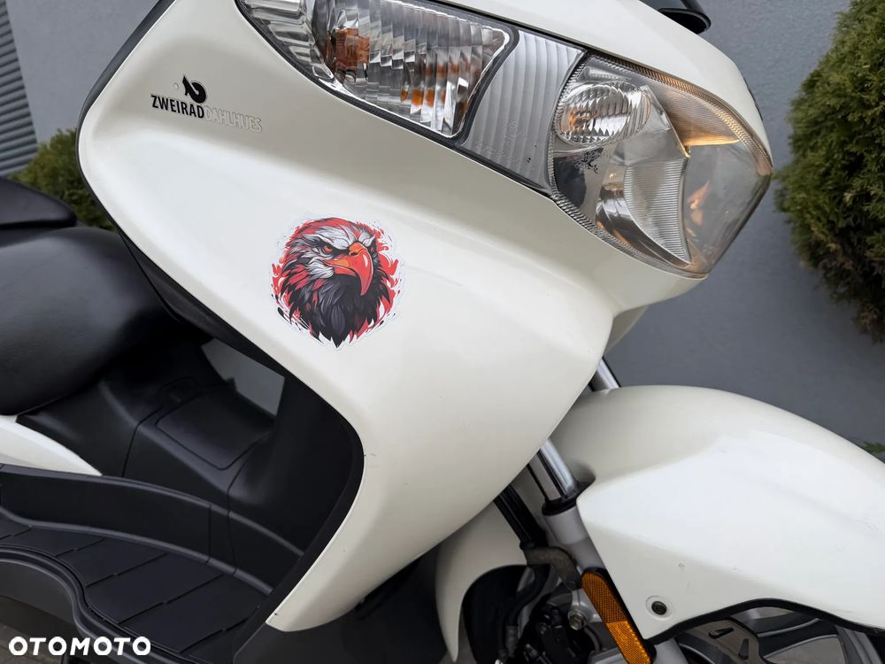 Suzuki Burgman - 11