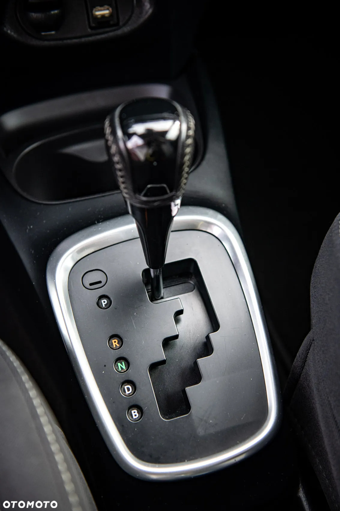 Toyota Yaris Hybrid 100 Premium EU6 - 16