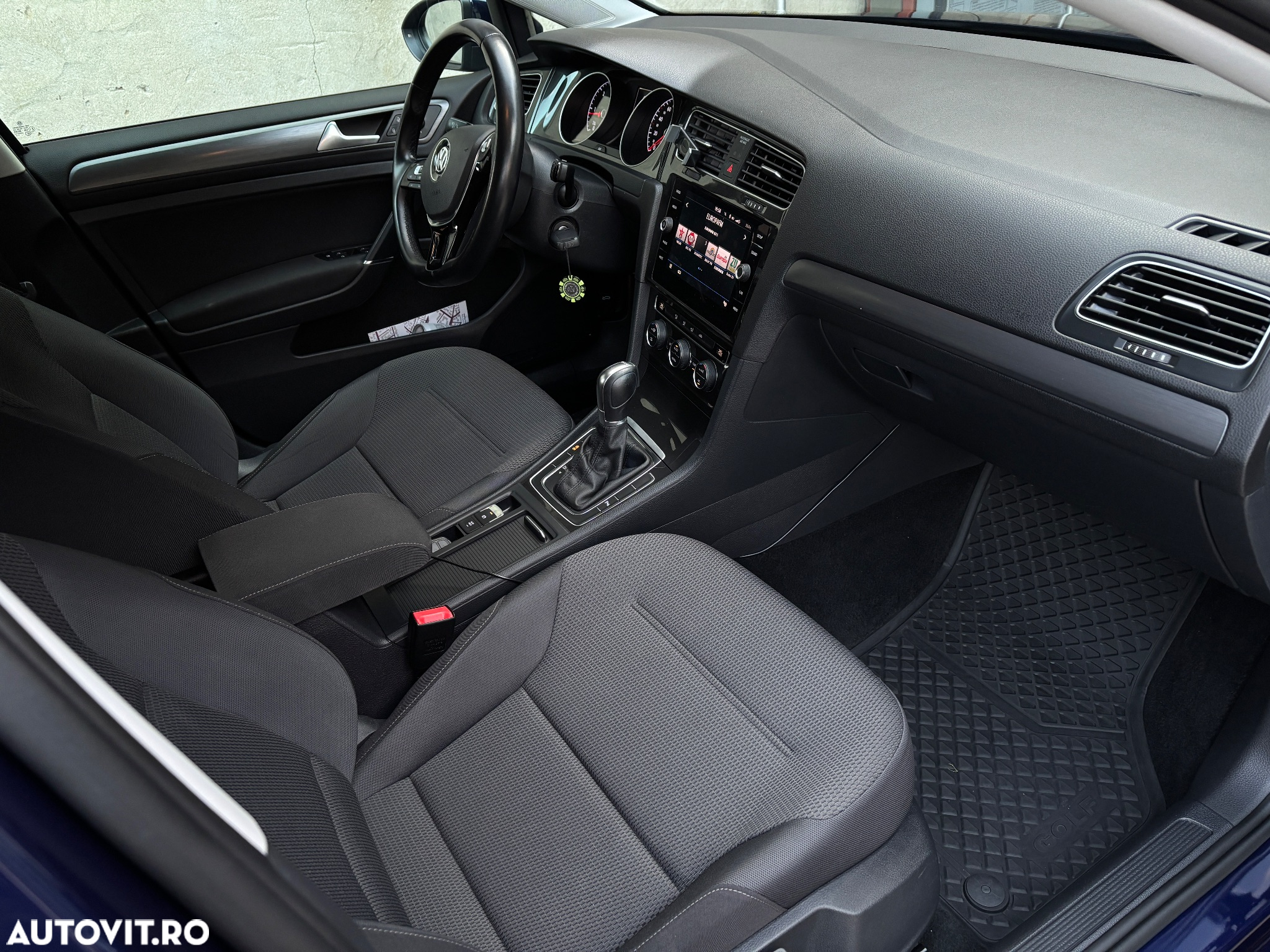Volkswagen Golf 1.6 TDI DSG Comfortline - 9