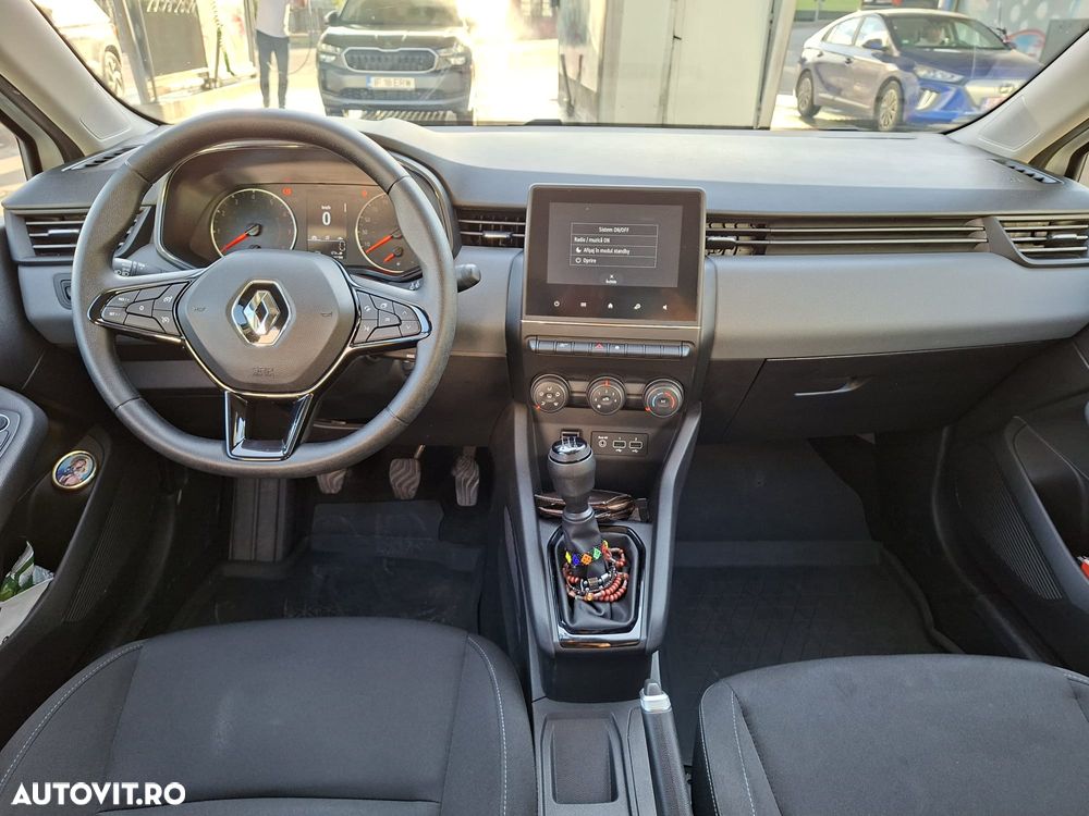 Renault Clio - 8