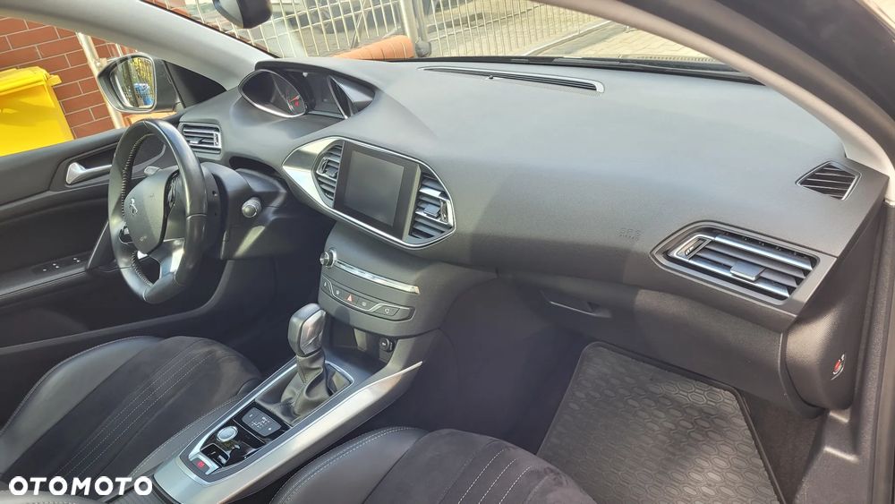 Peugeot 308 - 11