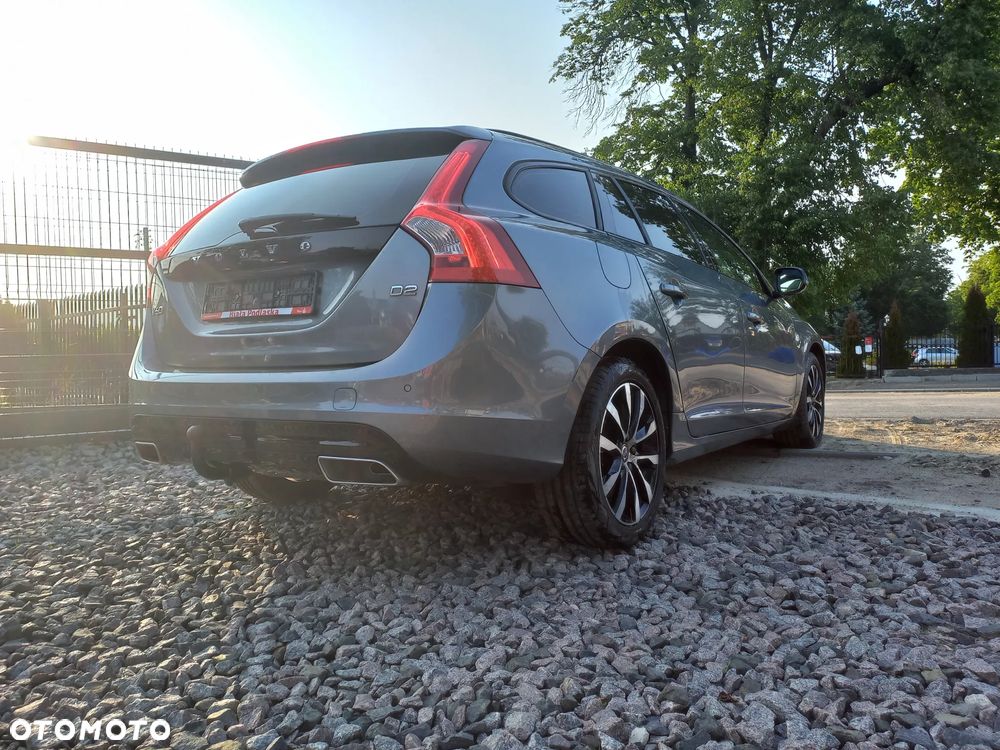 Volvo V60 D2 Drive-E Dynamic Edition (Kinetic) - 6