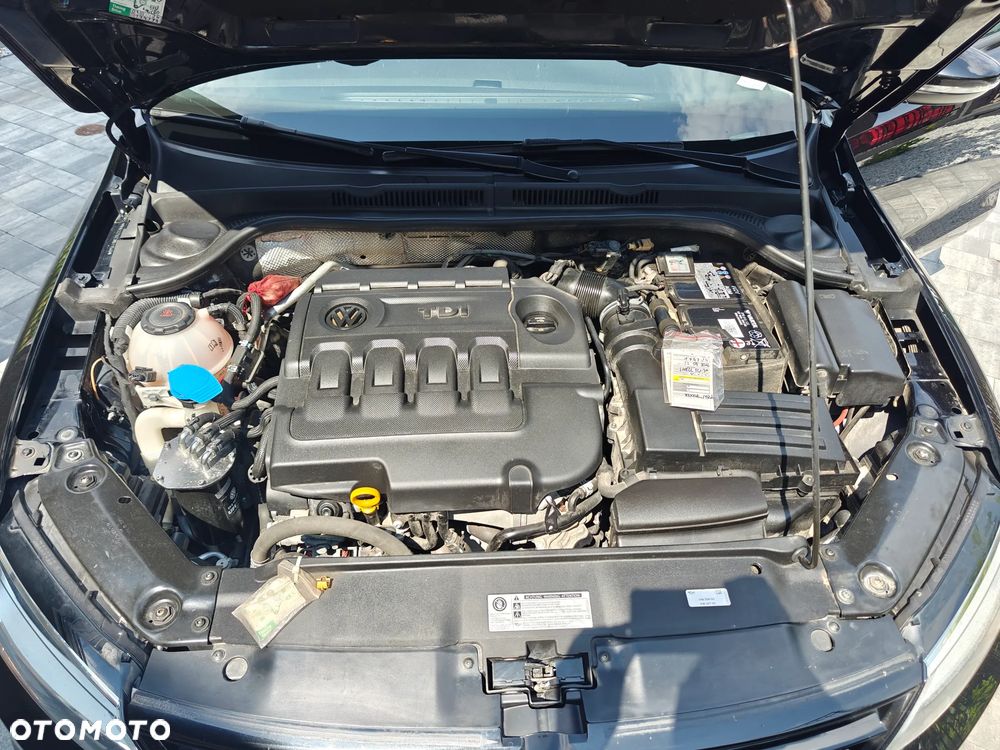 Volkswagen Jetta 2.0 TDI DPF BMT Trendline - 9
