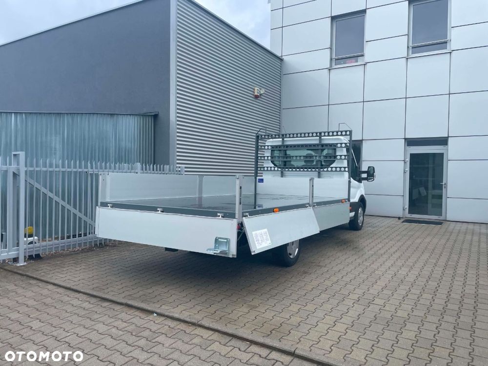 Ford Transit - 9