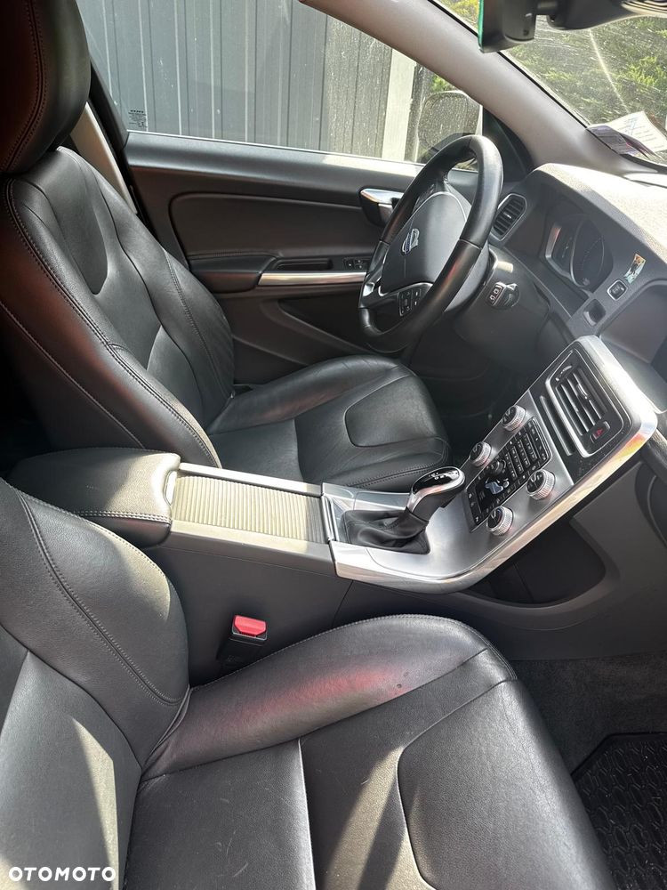 Volvo V60 D2 Drive-E Dynamic Edition (Momentum) - 17