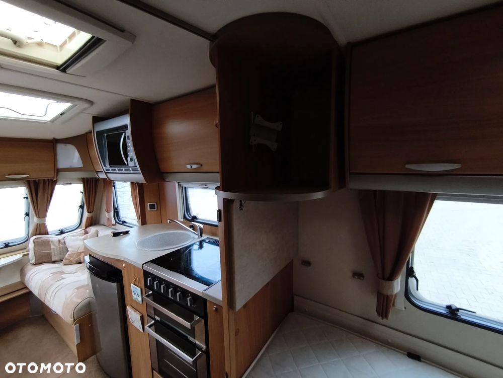 SWIFT CHARISMA 535 - 23