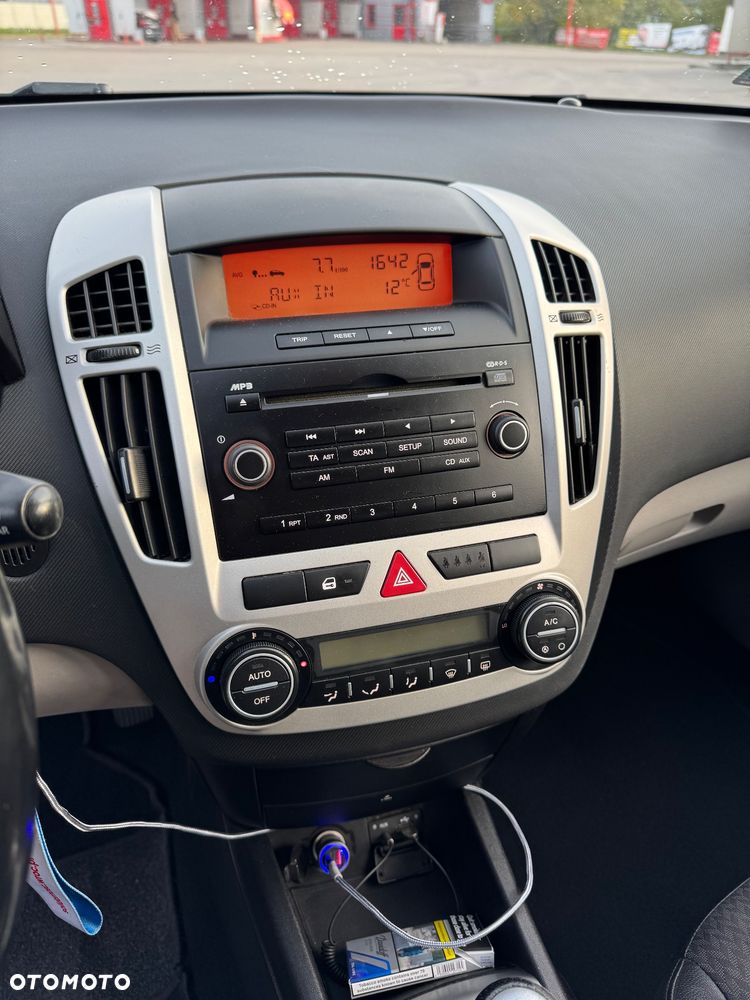 Kia Ceed 1.6 Comfort - 12