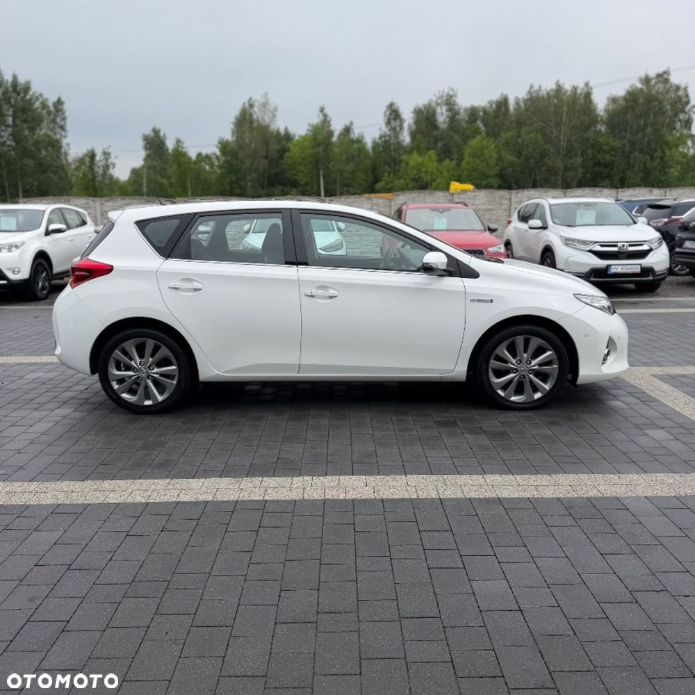 Toyota Auris - 11