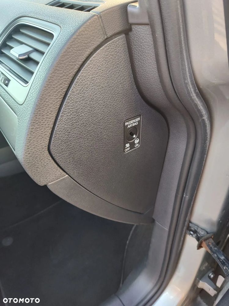 Volkswagen Golf - 12