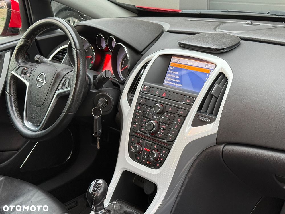 Opel Astra 1.6 Turbo Innovation - 13