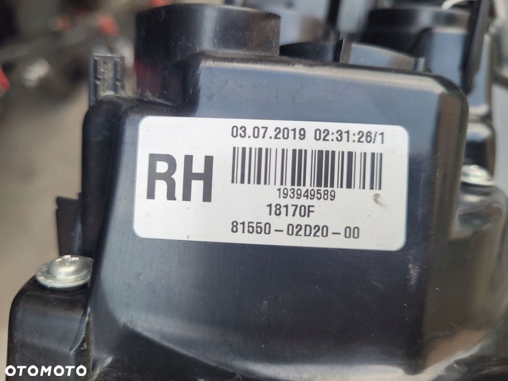 lampa prawy tył toyota corolla e21 sedan - 4