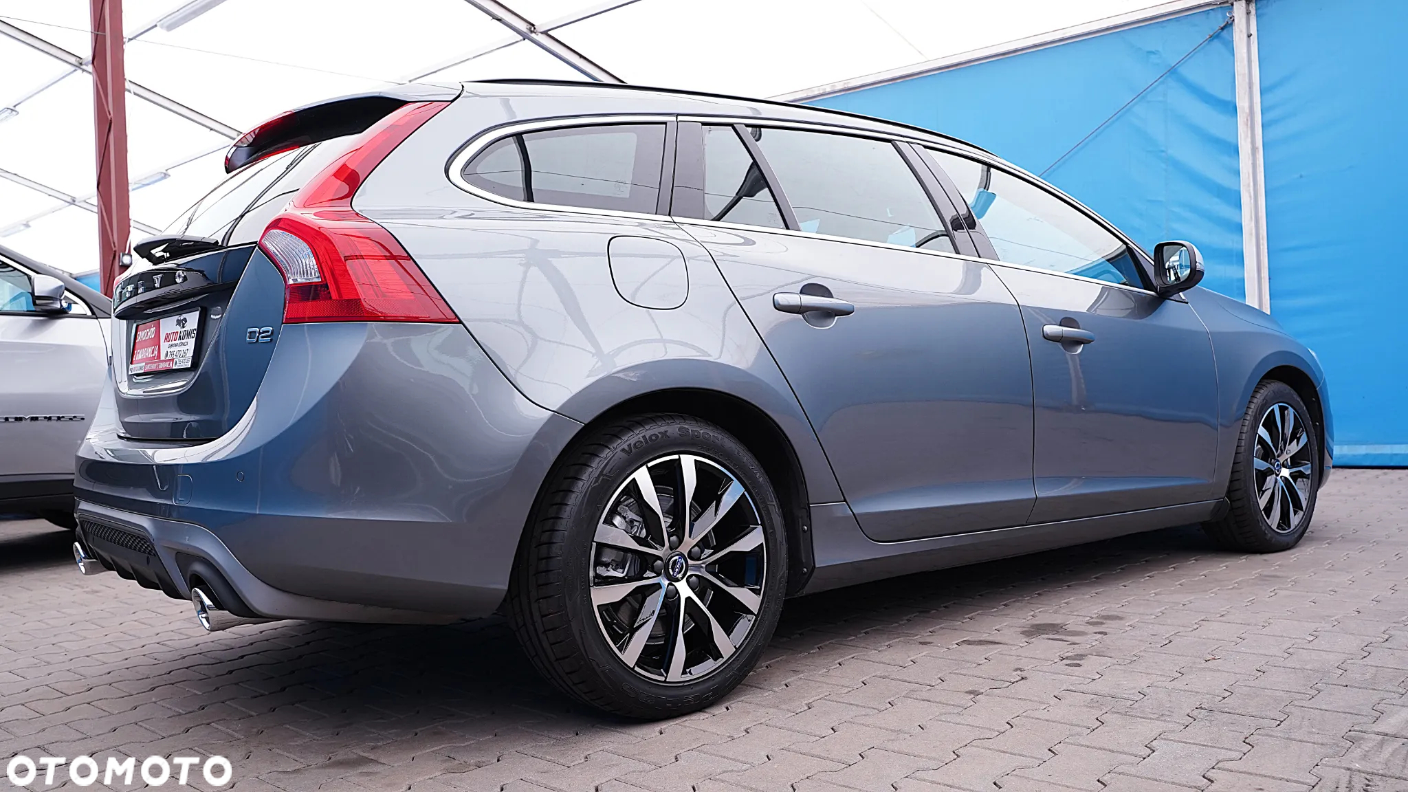 Volvo V60 D3 Drive-E R-Design Momentum - 11