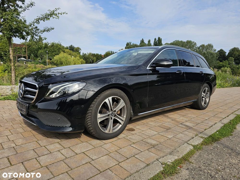 Mercedes-Benz Klasa E 220 d T 9G-TRONIC Avantgarde - 10