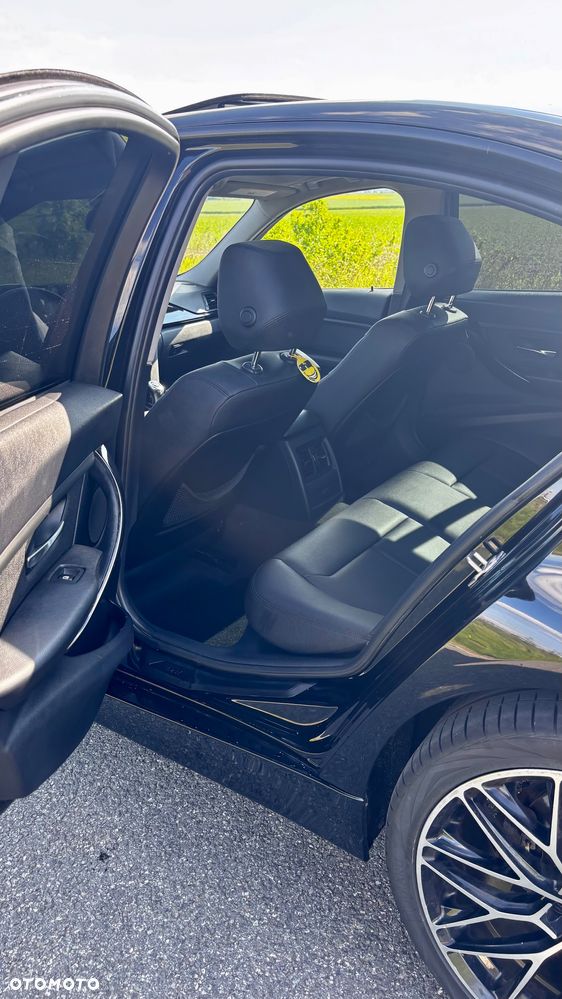 BMW Seria 3 328i - 15