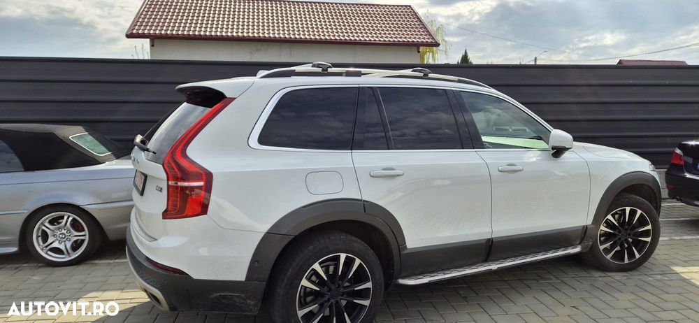 Volvo XC 90 D5 AWD Geartronic Momentum - 8