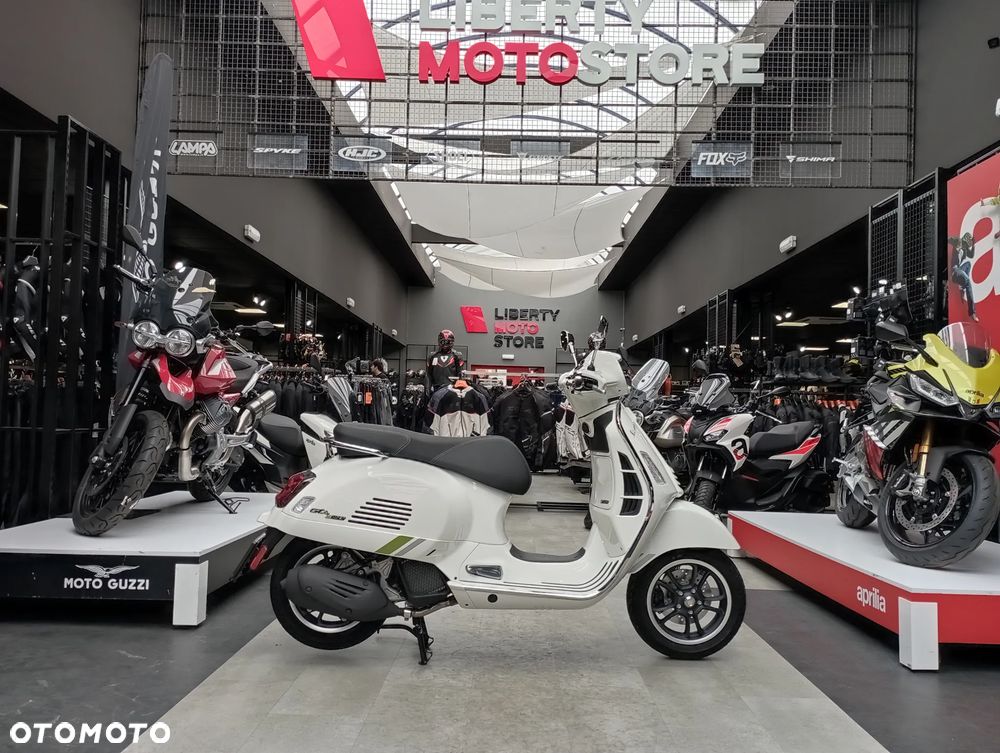 Vespa GTS - 8
