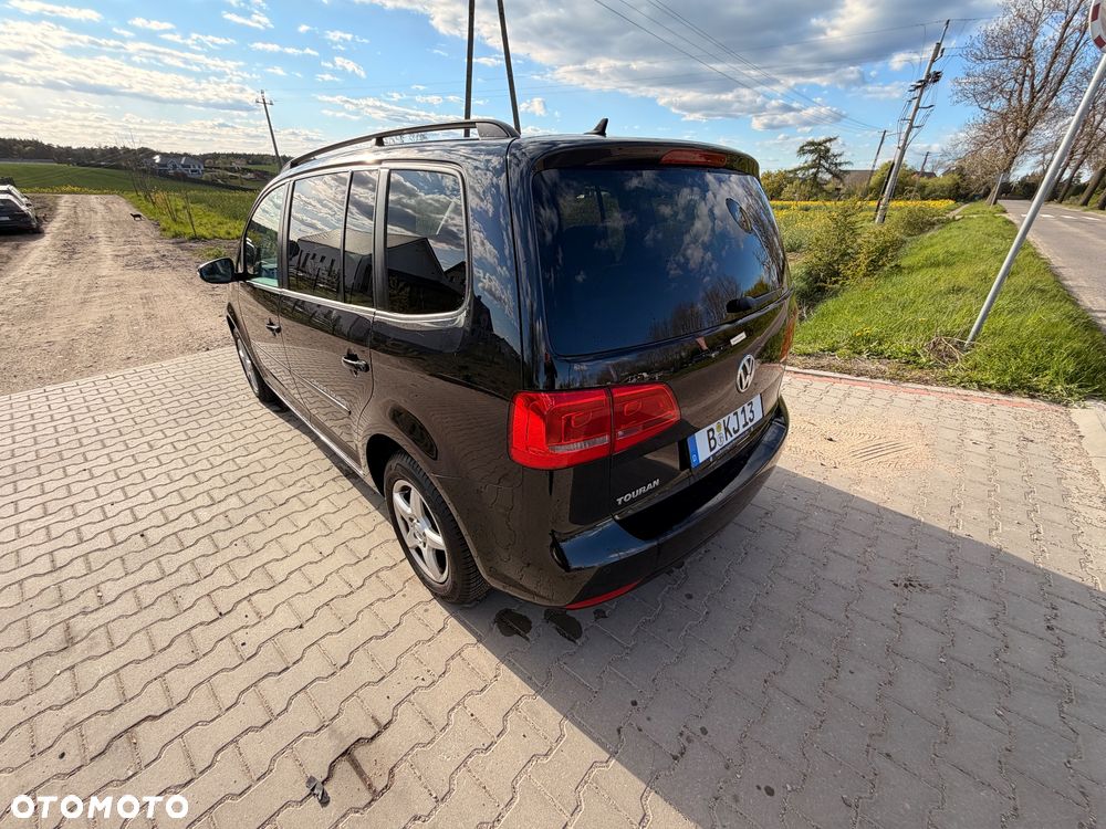 Volkswagen Touran - 5