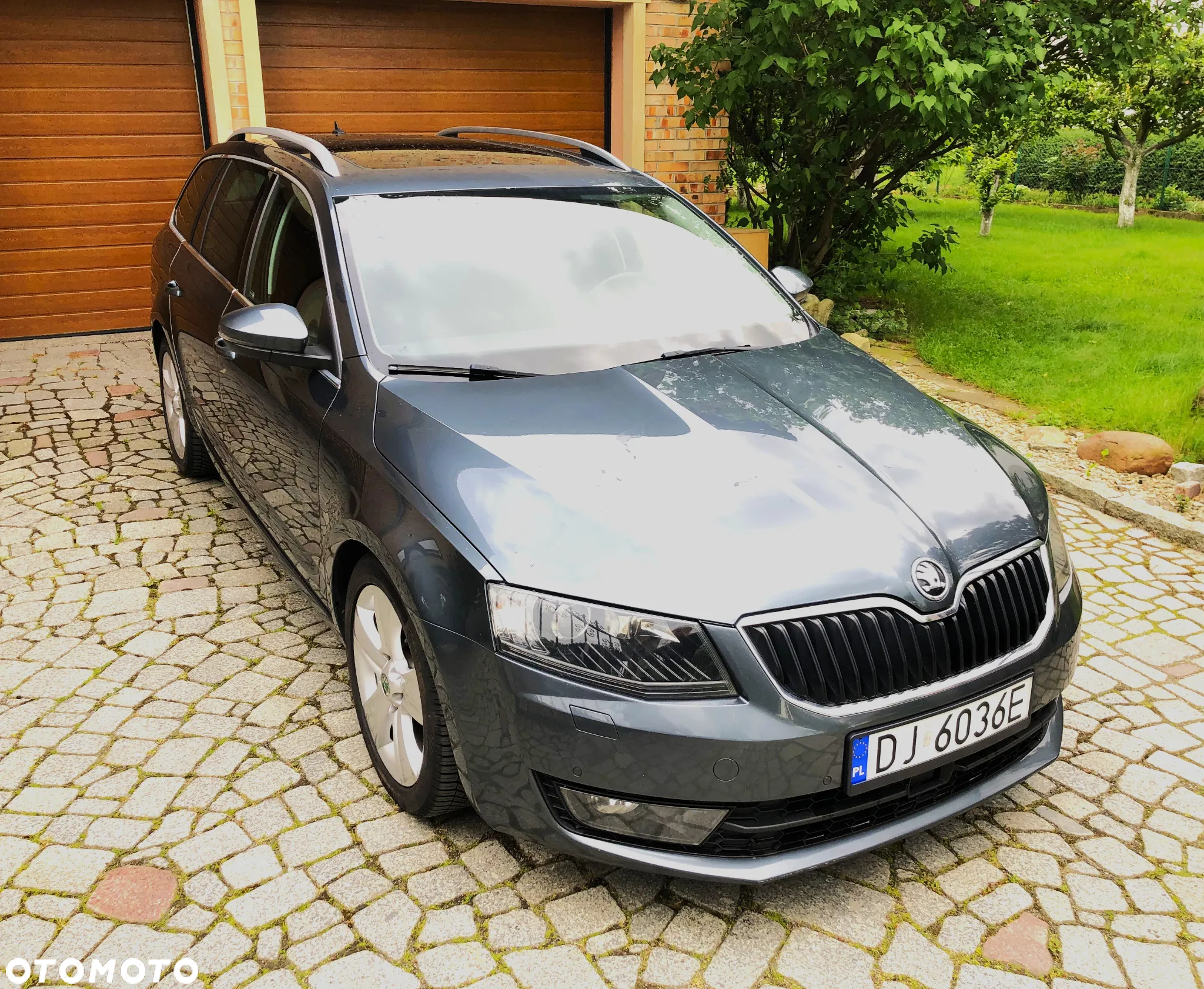 Skoda Octavia Combi 2.0 TDI DSG Style - 3