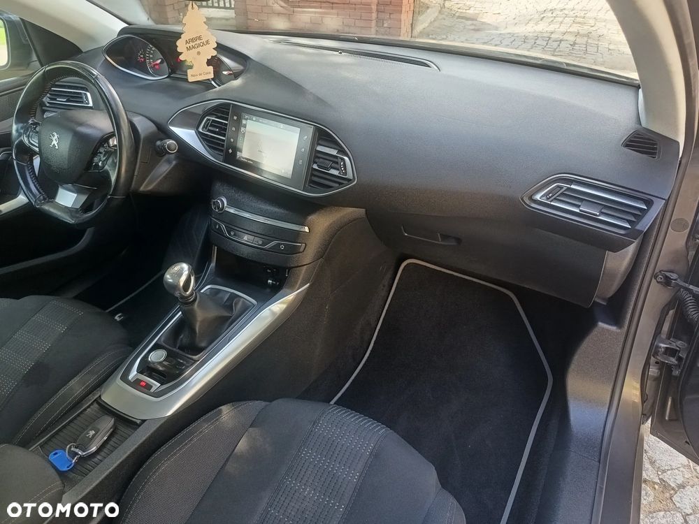 Peugeot 308 1.6 BlueHDi Allure S&S - 13