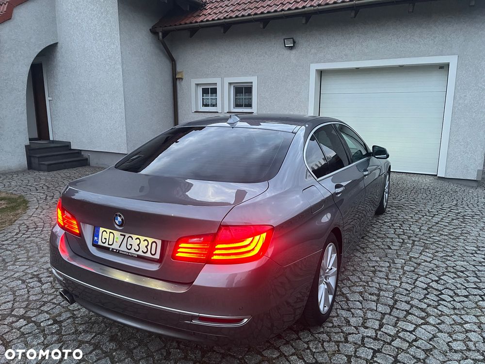BMW Seria 5 520d xDrive - 21