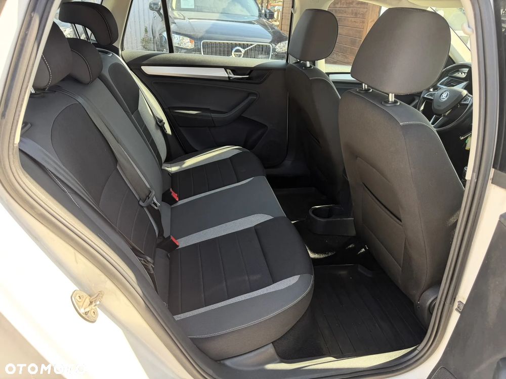 Skoda RAPID 1.4 TDI DPF Style - 11