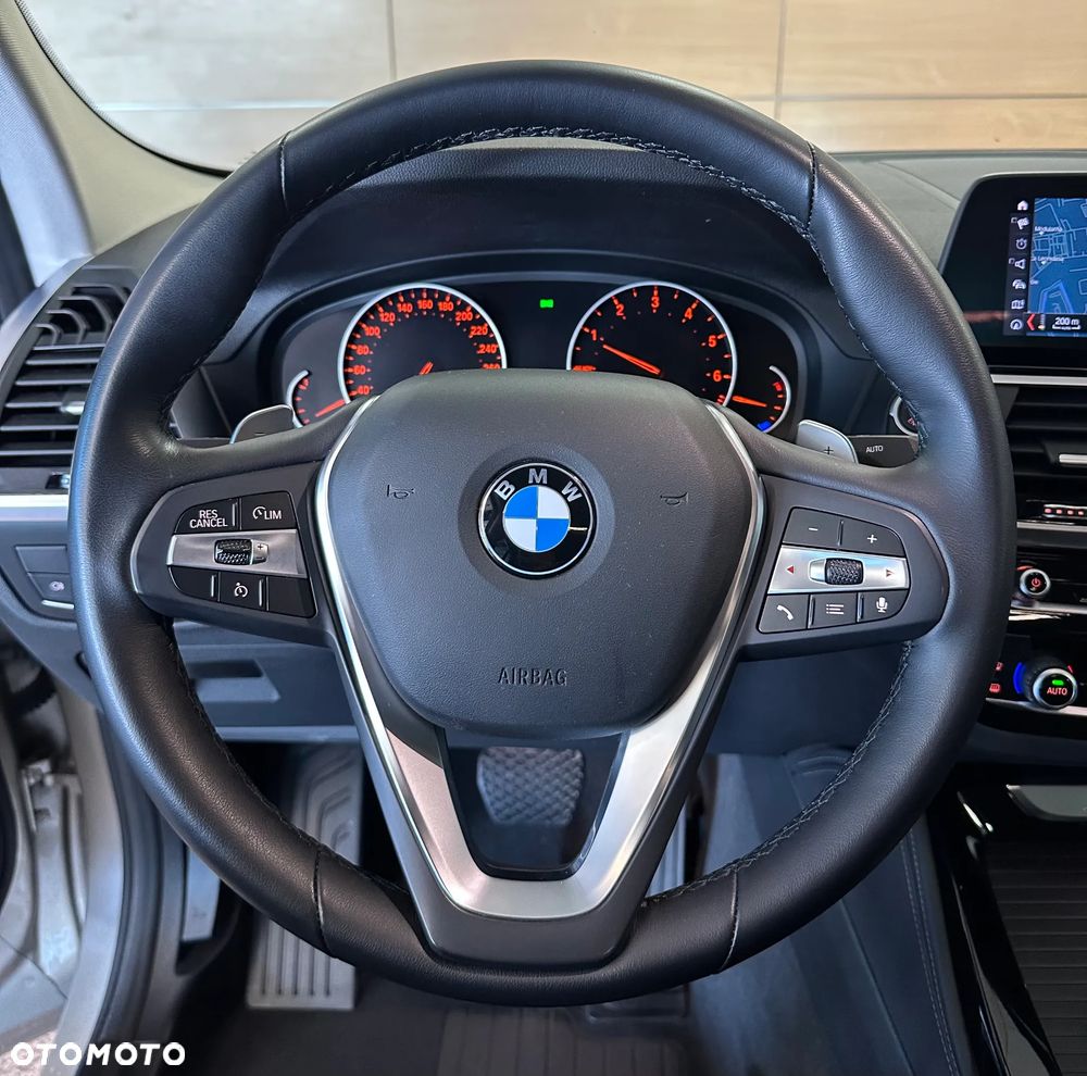 BMW X4 xDrive20i Advantage sport - 12