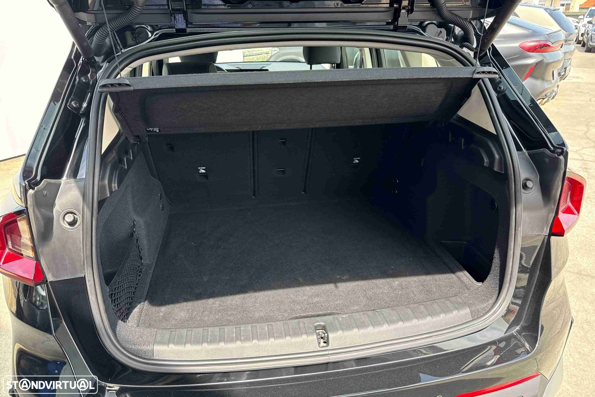 BMW iX1 xDrive30 - 10